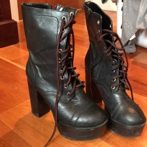Kendall & Kylie boots